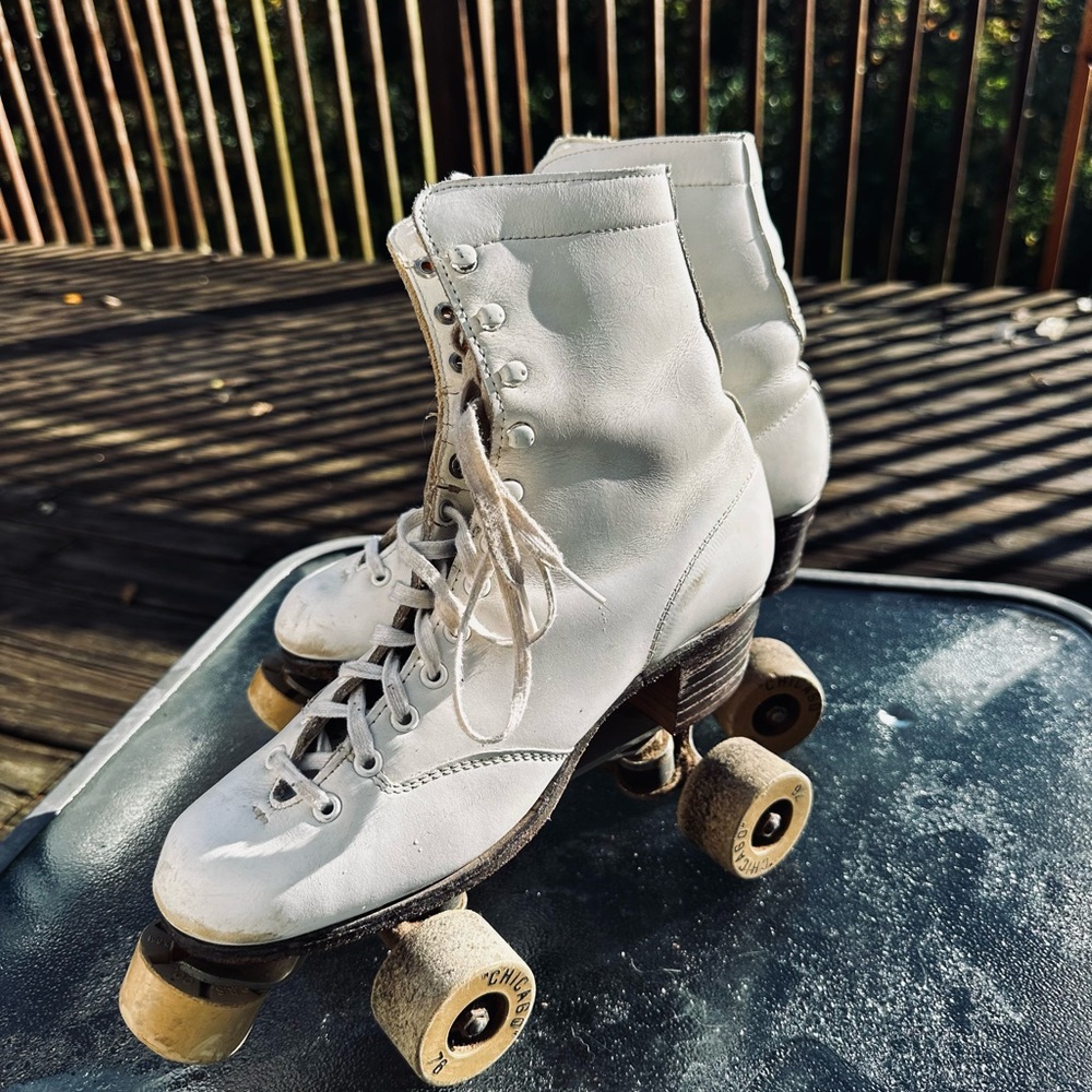 1970’s Betty Little Hyde White leather Classic Roller Skates. 10” Sz 8-9? - Picture 2 of 14